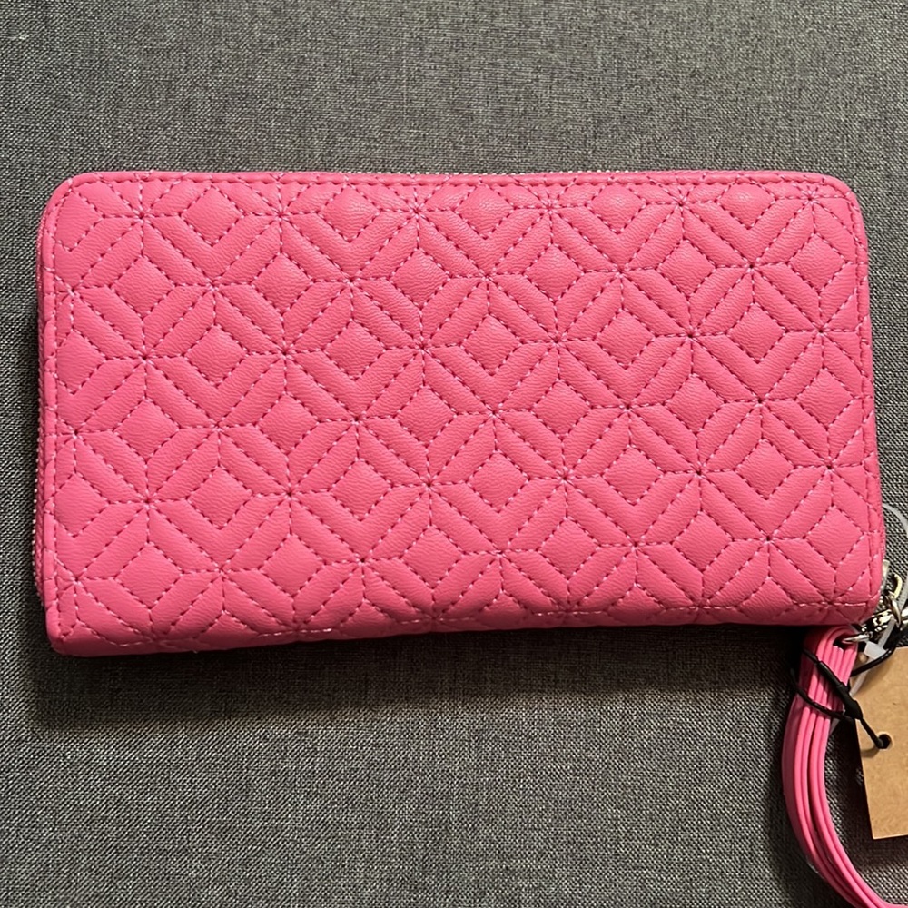 Steve Madden Bangelo Bright Pink Zip Around Wallet NWT - Picture 3 of 5